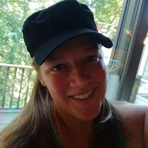 Meet your Posher, Kim